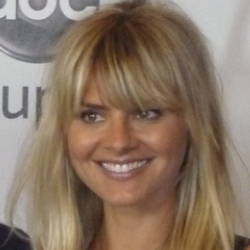 Author Eliza Coupe