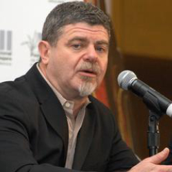 Author Gustavo Santaolalla