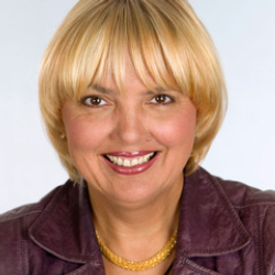 Author Claudia Roth