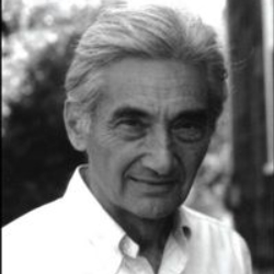 Author Howard Zinn