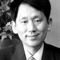Author Koichi Tanaka