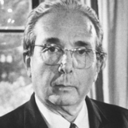 Author Leo Szilard
