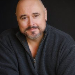 Author Mark Ryan
