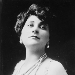 Author Mary Garden
