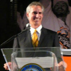Author Oliver Luck