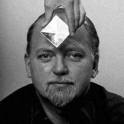 Author Robert Anton Wilson