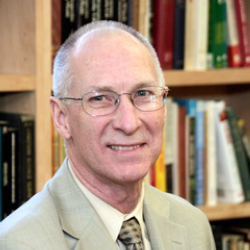 Author Robert Higgs