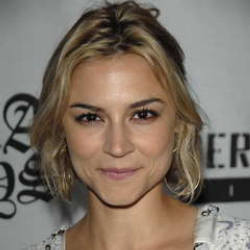 Author Samaire Armstrong