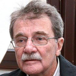 Author Teodoro Petkoff